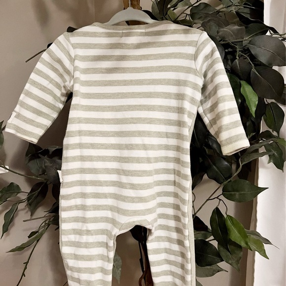 ORGANIC Rabbit + Bear- mint green romper (6-9 months) - Picture 3 of 5